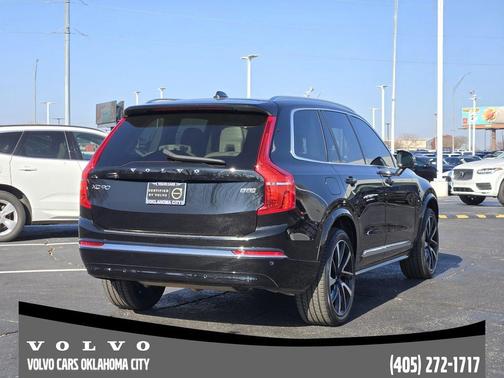 2023 Volvo XC90 B5 Plus
