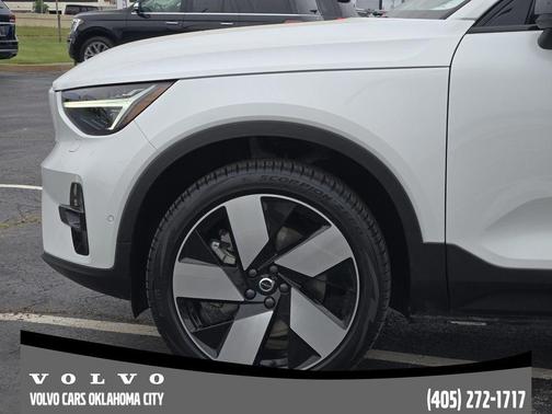 Crystal White 2023 Volvo C40 Recharge Pure Electric Twin Ultimate