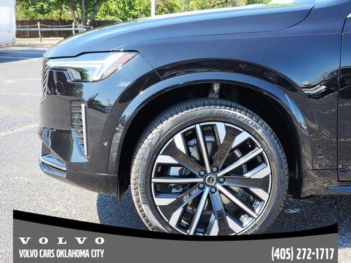 2025 Volvo XC90 B6 Plus 7-Seater