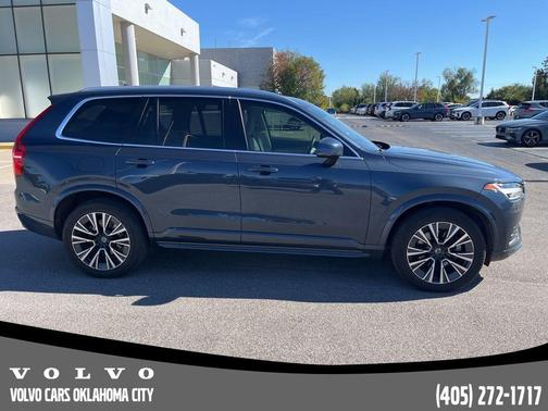 2022 Volvo XC90 T6 Momentum 7 Passenger