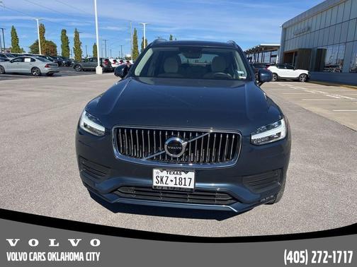 2022 Volvo XC90 T6 Momentum 7 Passenger
