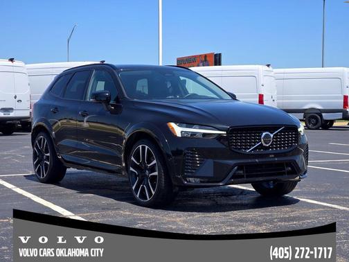 Onyx Black Metallic 2023 Volvo XC60 B5 Ultimate Dark Theme