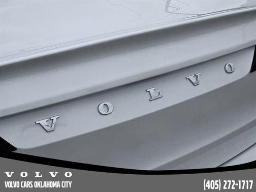 2025 Volvo S90 B6 Plus