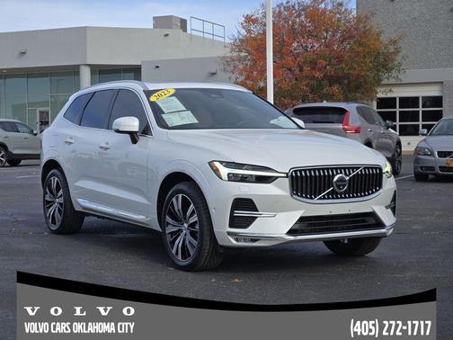 2023 Volvo XC60 B5 Ultimate Bright Theme