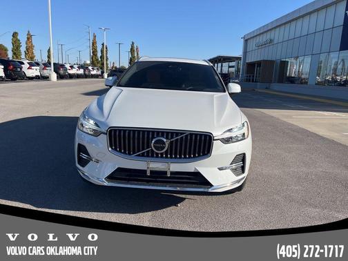 2023 Volvo XC60 B5 Ultimate Bright Theme
