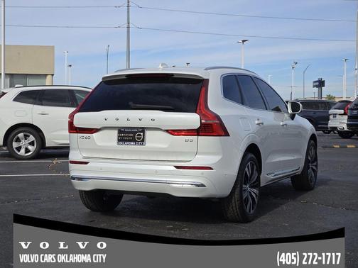 2023 Volvo XC60 B5 Ultimate Bright Theme