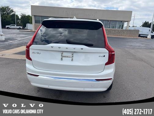 2024 Volvo XC90 B6 Ultimate Bright Theme 7-Seater