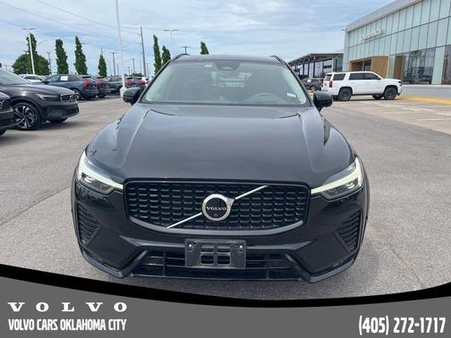 Onyx Black Metallic 2023 Volvo XC60 B5 Ultimate Dark Theme