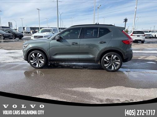 2026 Volvo XC40 B5 Plus