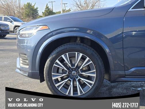 2022 Volvo XC90 T5 Momentum 7 Passenger