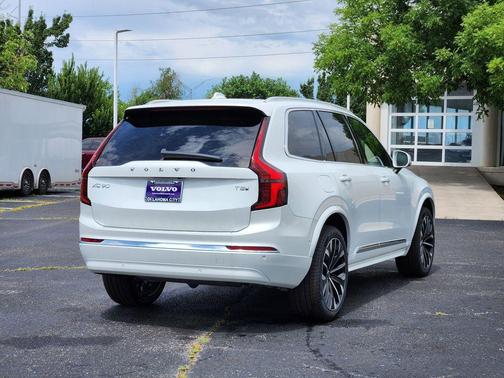 2025 Volvo XC90 Plug-In Hybrid T8 Plus 7-Seater