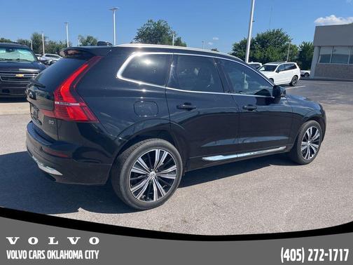 Onyx Black Metallic 2023 Volvo XC60 B5 Plus Bright Theme