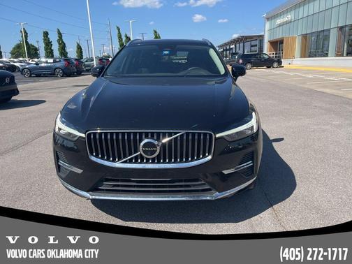 Onyx Black Metallic 2023 Volvo XC60 B5 Plus Bright Theme