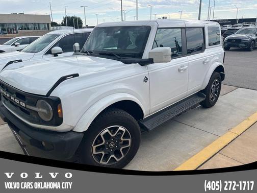 Oxford White 2025 Ford Bronco Outer Banks