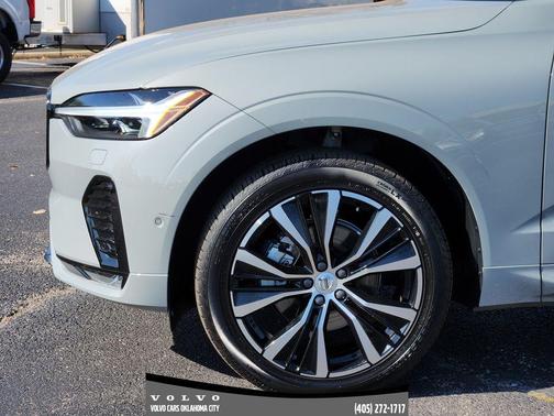 2025 Volvo XC60 B5 Plus