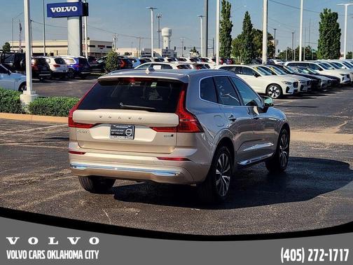 2023 Volvo XC60 B5 Plus Bright Theme