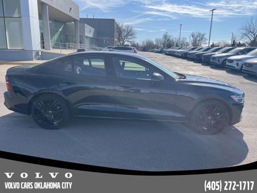 2024 Volvo S60 B5 Plus Black Edition