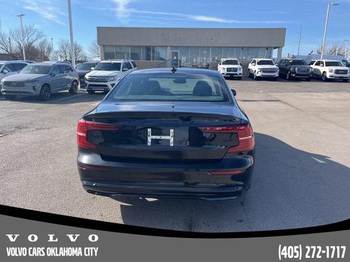 2024 Volvo S60 B5 Plus Black Edition