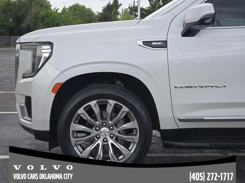 White Frost Tri-Coat 2024 GMC Yukon XL Denali