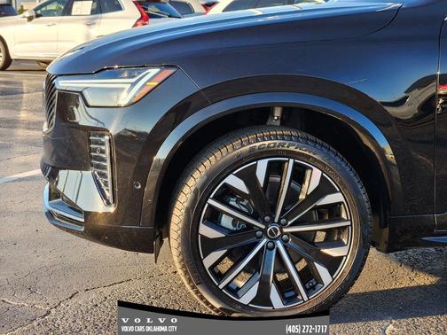 2025 Volvo XC90 B6 Plus 7-Seater