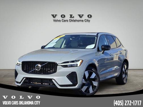 2025 Volvo XC60 Plug-In Hybrid T8 Plus