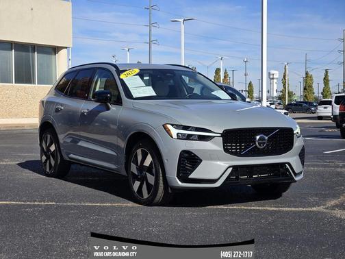 2025 Volvo XC60 Plug-In Hybrid T8 Plus