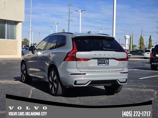 2025 Volvo XC60 Plug-In Hybrid T8 Plus