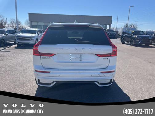 2025 Volvo XC60 B5 Plus