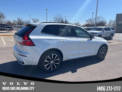 2025 Volvo XC60 B5 Plus