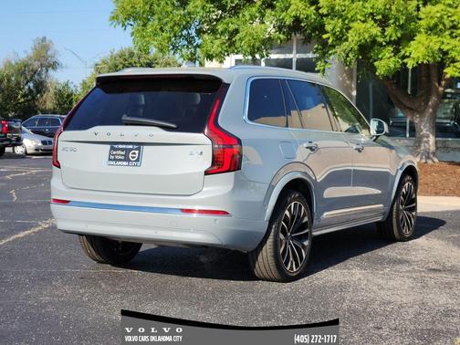2025 Volvo XC90 B5 Plus