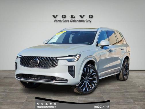2025 Volvo XC90 B5 Plus