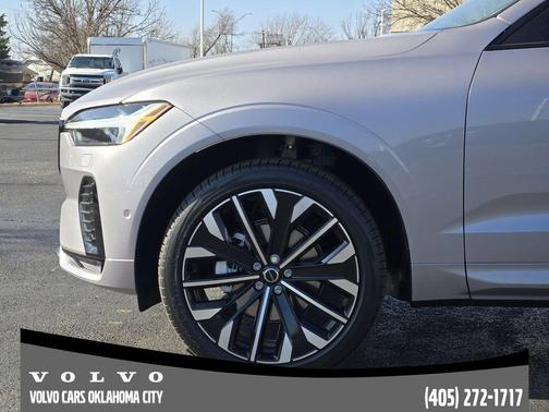 2026 Volvo XC60 B5 Ultra