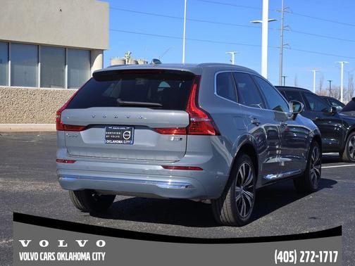 2023 Volvo XC60 B5 Plus Bright Theme