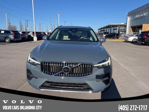 2023 Volvo XC60 B5 Plus Bright Theme