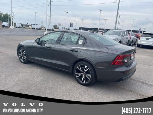 Platinum Gray Metallic 2025 Volvo S60 B5 Core