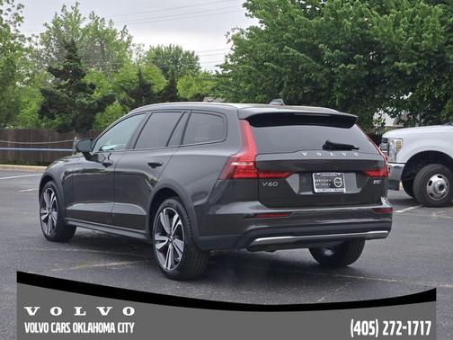 Platinum Gray Metallic 2025 Volvo V60 Cross Country B5 Plus