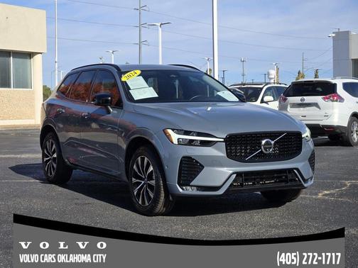 2024 Volvo XC60 B5 Plus Dark Theme