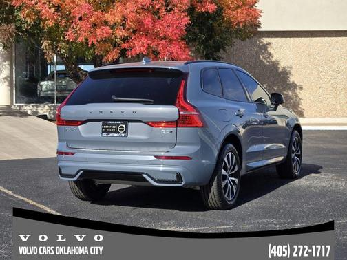 2024 Volvo XC60 B5 Plus Dark Theme