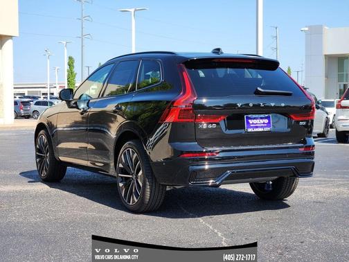 2026 Volvo XC60 B5 Ultra