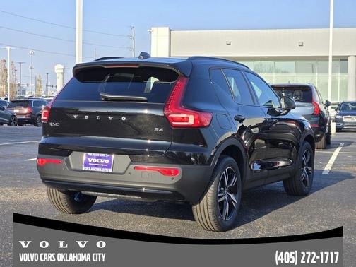 2026 Volvo XC40 B4 Core