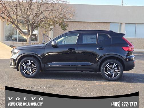 2026 Volvo XC40 B4 Core