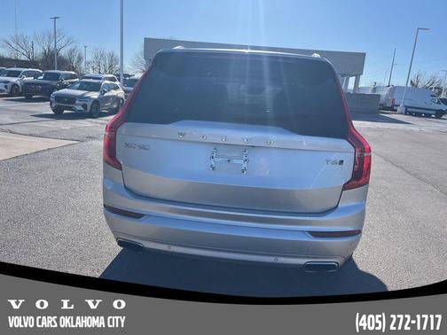 2020 Volvo XC90 T6 Momentum 7 Passenger