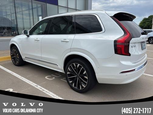Crystal White Metallic 2025 Volvo XC90 Plug-In Hybrid T8 Plus 7-Seater