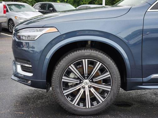 2025 Volvo XC90 B5 Core