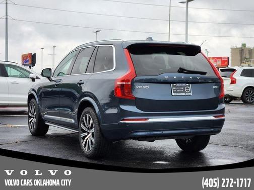 2025 Volvo XC90 B5 Core