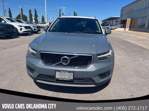 Thunder Gray Metallic 2020 Volvo XC40 T5 Momentum