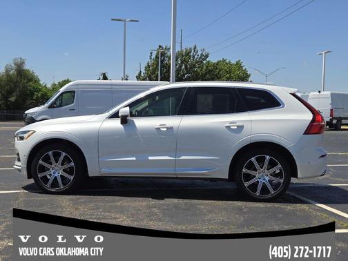 Crystal White 2021 Volvo XC60 T5 Inscription