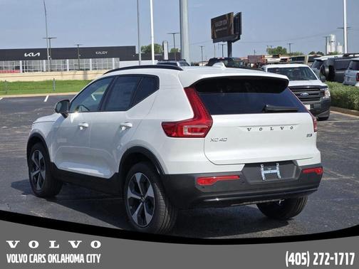 2026 Volvo XC40 B5 Plus