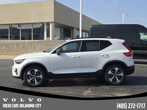 2026 Volvo XC40 B5 Plus