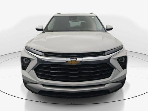 Summit White 2025 Chevrolet Trailblazer LT